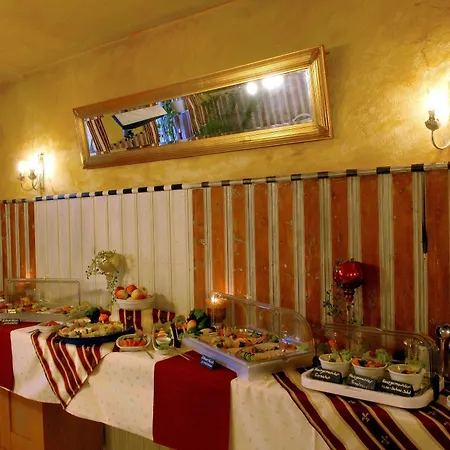 Hotel Schwarzer Baer 3*
