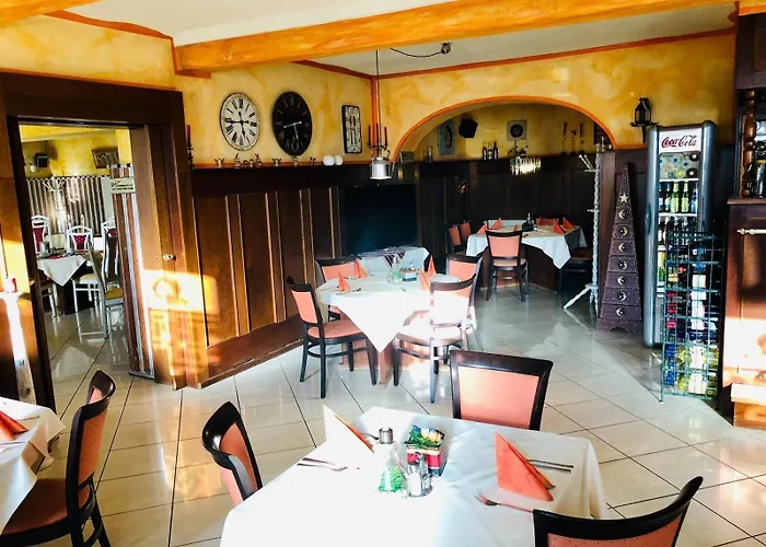 Schwarzer Baer فندق